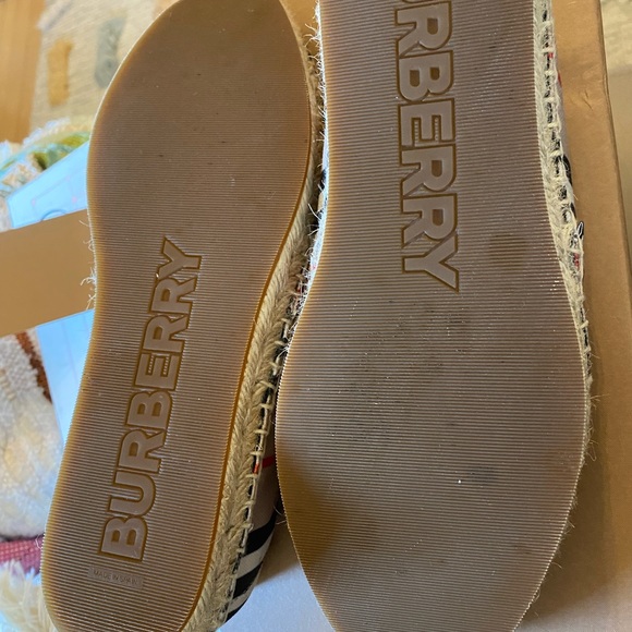 Authentic Burberry Icon Stripe Espadrilles size 37.5 - Picture 6 of 11